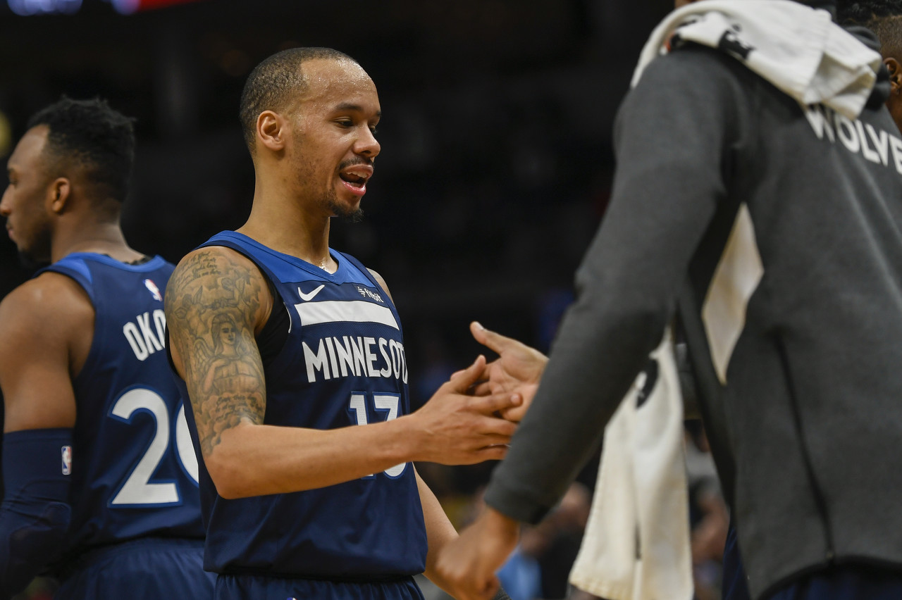 潘德夫：范戴克那次手球应该是点球，裁判决定了比赛的结果（潘德夫不满判罚：范戴克手球该判点，裁判左右了胜负）