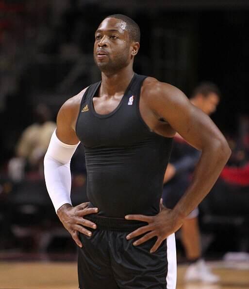 登国际舞台，泰州队“苏超”冠军奖杯亮相中国国际进口博览会（泰州队“苏超”冠军奖杯登上中国国际进口博览会舞台）