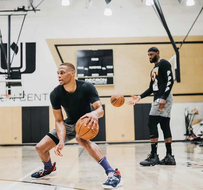 阿斯：欧足联将在巴萨战阿拉维斯时派检查员检查诺坎普设施（阿斯报：欧足联将于巴萨对阿拉维斯一战期间派员检查诺坎普设施）