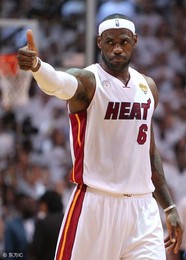 火箭哈登末节爆发连得15分（哈登末节大爆发 连续砍下15分）