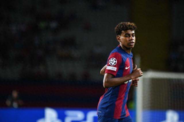 意媒：因机场跑道结冰，尤文全队与远征球迷被困挪威