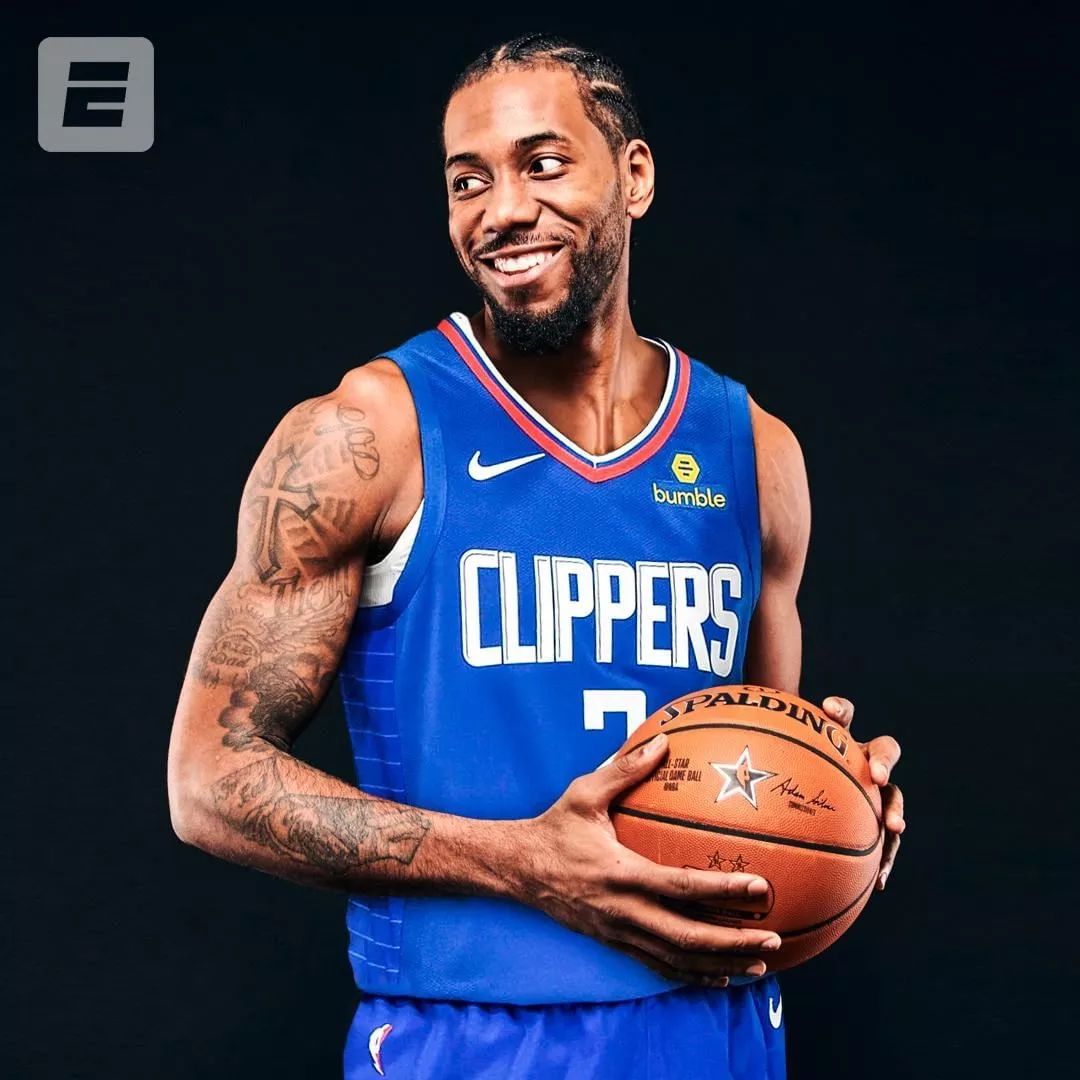 挑起进攻大旗！希罗首节超5成命中率得12分，热火5分领先（希罗手感火热：首节12分命中率超五成，热火领先5分）