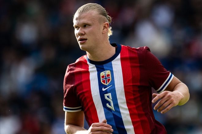 足协杯决赛火爆，观众超3.5万，票房破700万（足协杯决赛热度爆棚，3.5万+观众到场，票房突破700万）