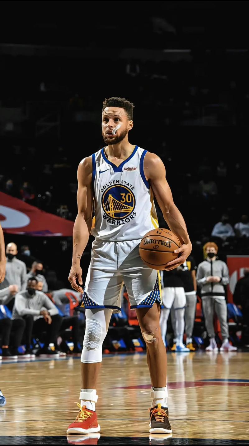 记者：昨晚阿代米和于根伟指导聊了挺久，阿代米哭了（记者：阿代米昨夜与于根伟长谈后落泪）